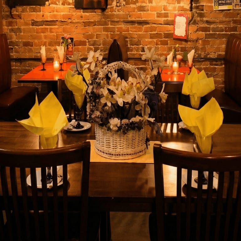 A Warm and Relaxed Dining Spot